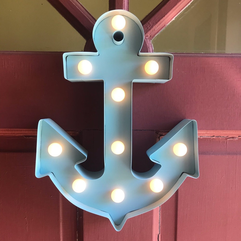 An anchor wall piece